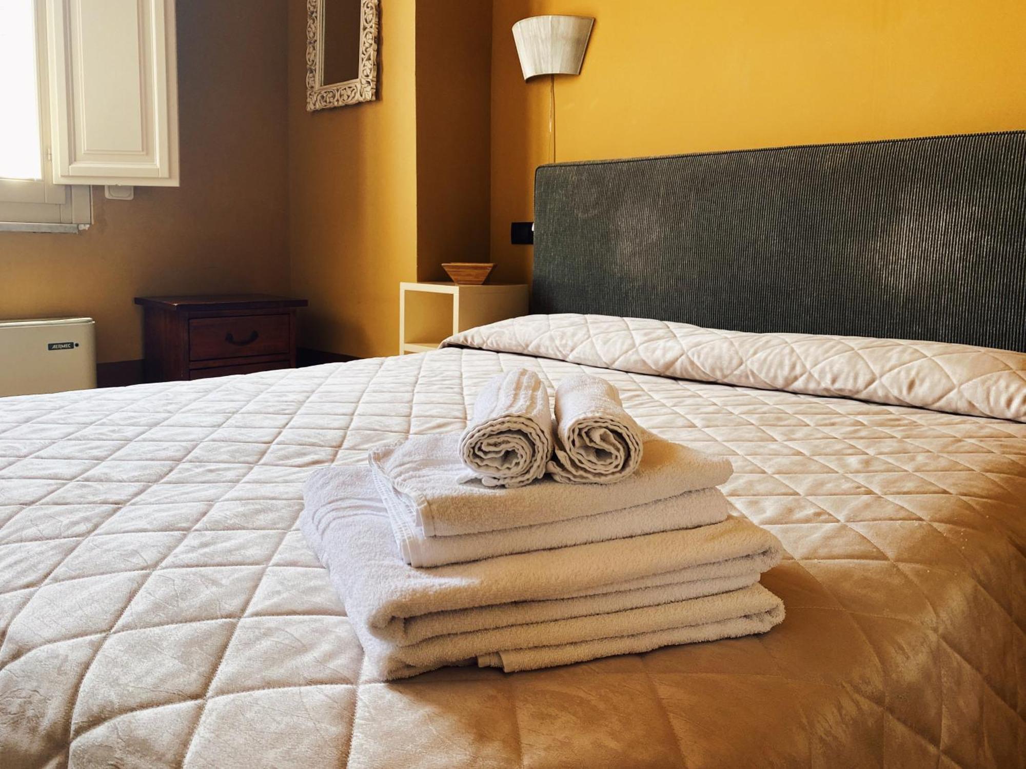 Palazzo Gambuzza Aparthotel Ispica Cameră foto