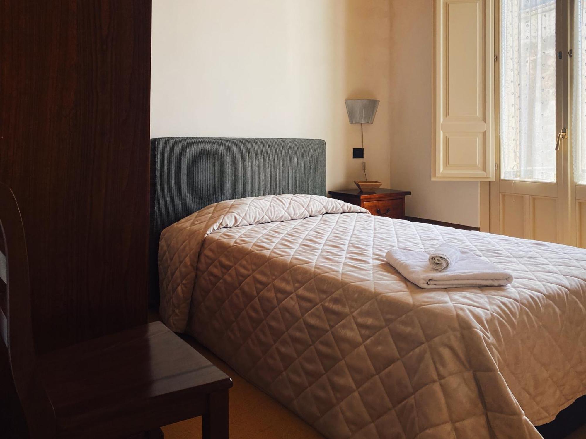 Palazzo Gambuzza Aparthotel Ispica Cameră foto