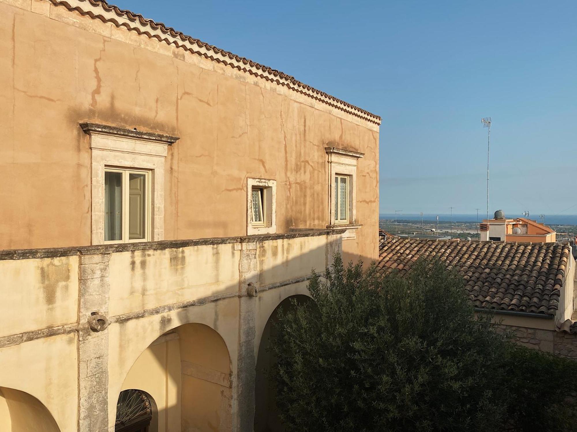 Palazzo Gambuzza Aparthotel Ispica Cameră foto